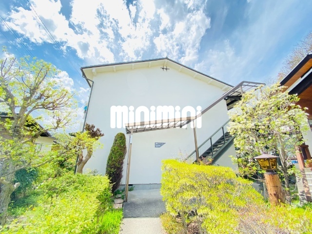 建物外観　住宅街の中にある静かな住環境