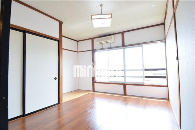 居室・リビング　明るいお部屋