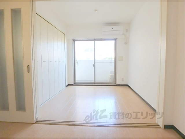 居室・リビング　洋室