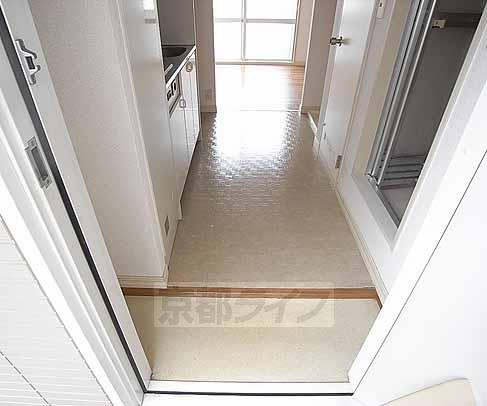 玄関　シューズボックスも置けます。