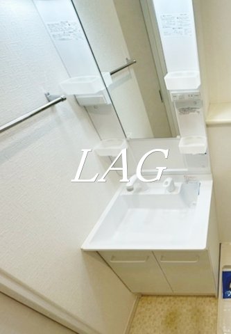 洗面設備　独立洗面台です。