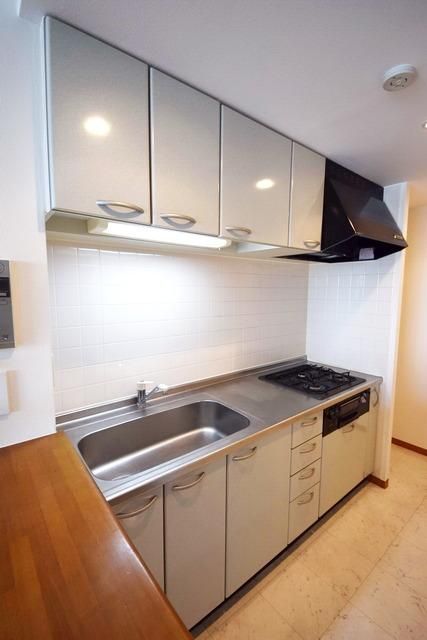 キッチン　★お料理はかどるシステムキッチン★