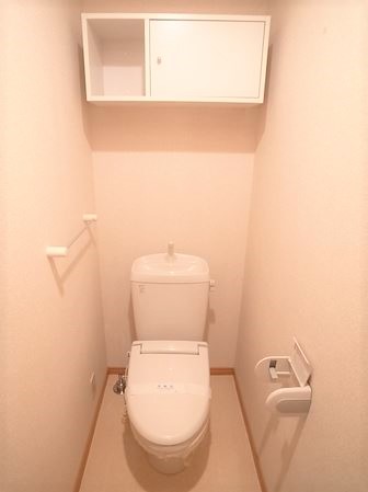 トイレ　★コンセント有、温水洗浄便座取り付け可能★