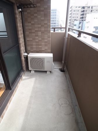 バルコニー　★洗濯物を干すスペース充分に取れます★