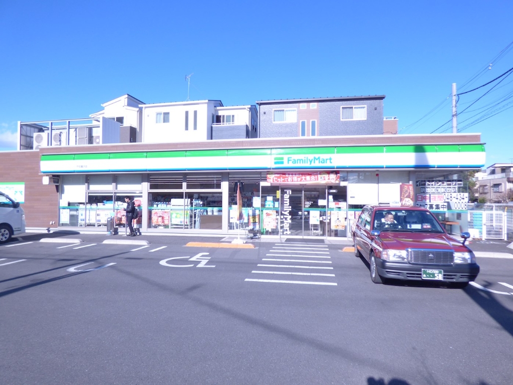 コンビニ　ファミリーマート 戸田喜沢店（コンビニ）まで596m