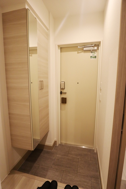 玄関　（同建物同間取参考写真）