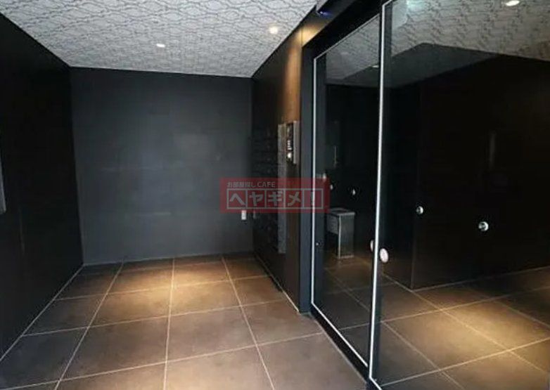 エントランス　エントランス