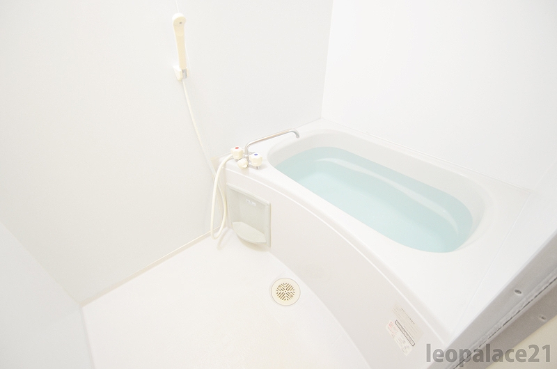 バス・シャワールーム　設備・仕様は号室により異なる為、現況を優先致します。