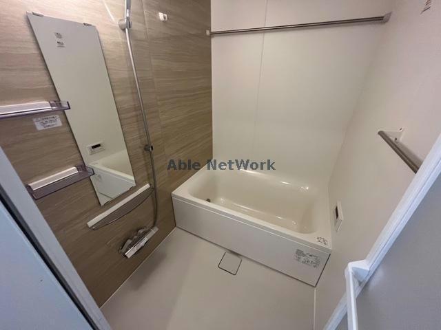 バス・シャワールーム　ゆったり入れるバスルーム