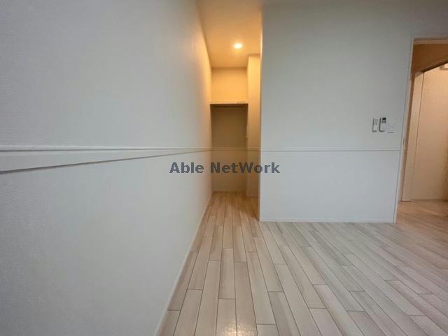 収納　大きなウォークインクローゼット