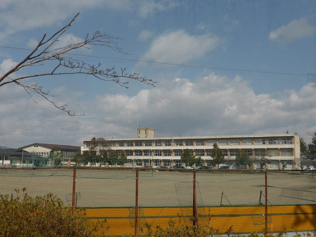 中学校　花巻市立宮野目中学校（中学校）まで2592m