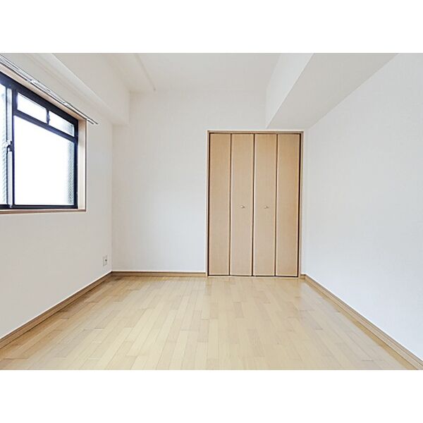 その他　スタンダードな洋室です