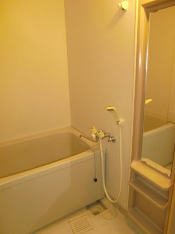 バス・シャワールーム　別部屋参考写真