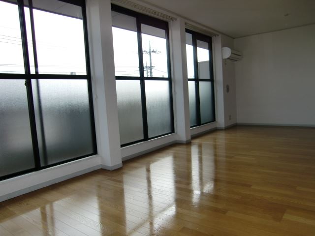 居室・リビング　別部屋参考写真