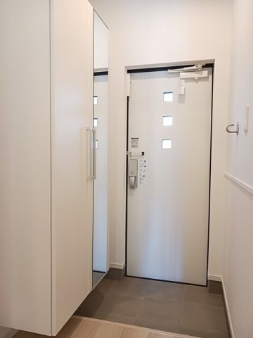 玄関　シンプルで使いやすい玄関です