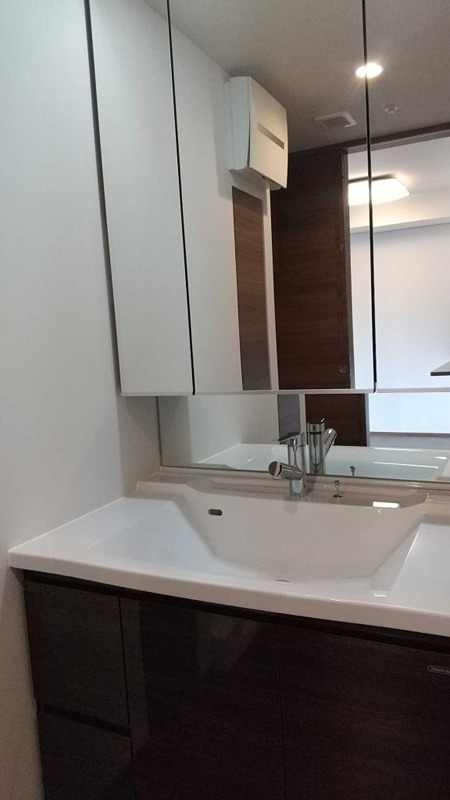 洗面設備　※同仕様写真含む