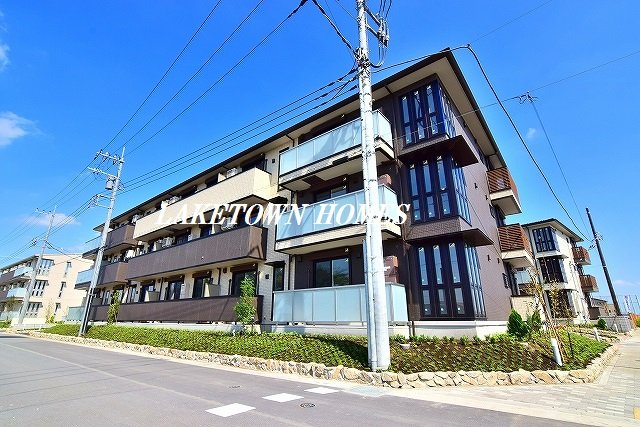 建物外観　レイクタウンでのお部屋探しなら、地元の当社にお任せ下さい！