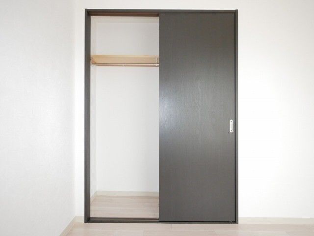 収納　※写真は別号室です。