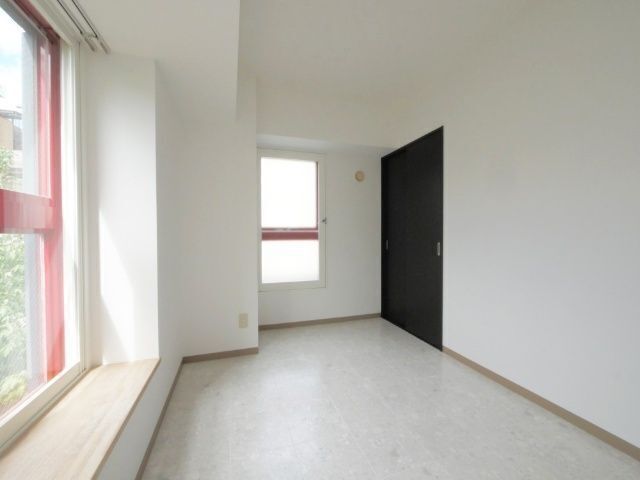 居室・リビング　※写真は別号室です。