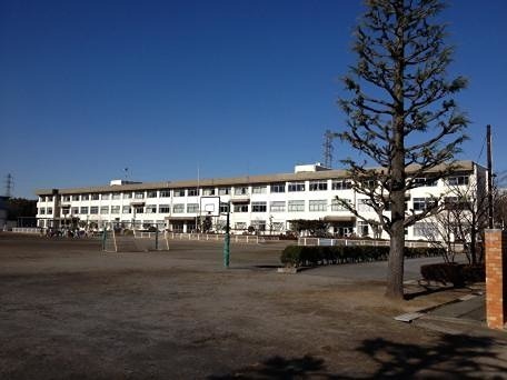 小学校　八王子市立鹿島小学校（小学校）まで556m