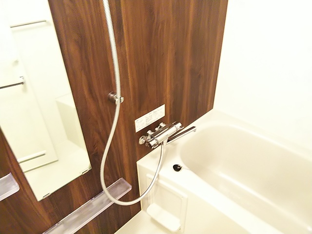 バス・シャワールーム　バスルーム