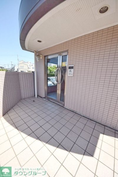 エントランス　安心のオートロック付きエントランス