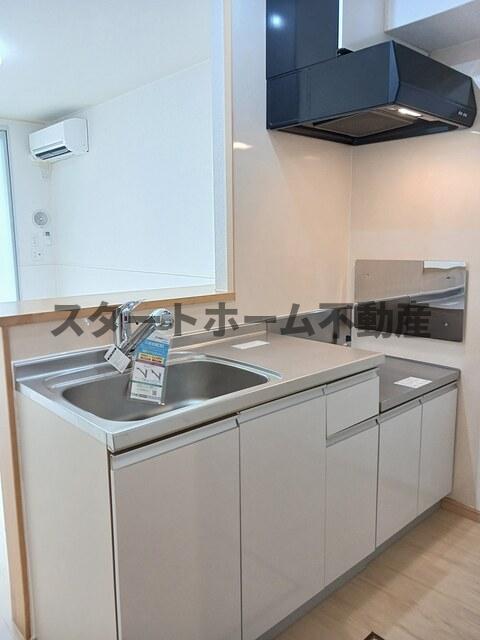 キッチン　コンパクトなキッチンで掃除もラクラク