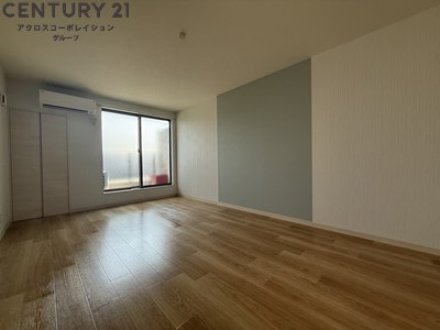 居室・リビング　エアコン付きで快適に過ごせます♪