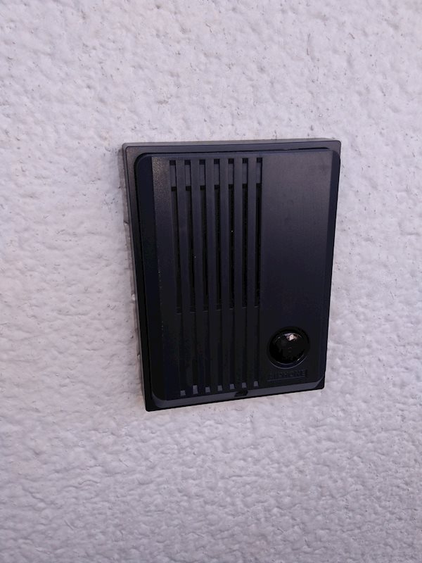 セキュリティ　同建物別号室の室内写真です。(205号室)