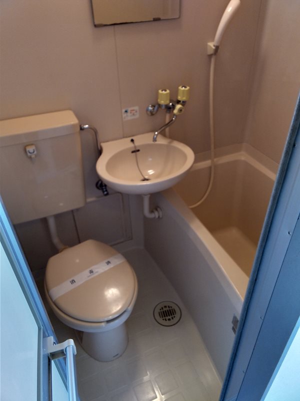 バス・シャワールーム　同建物別号室の室内写真です。(205号室)