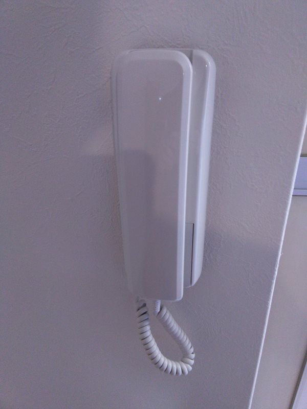 セキュリティ　同建物別号室の室内写真です。(205号室)