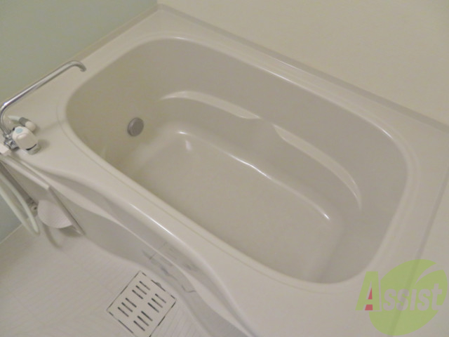 バス・シャワールーム　追い焚き機能があるのでいつでも温かいお風呂にはいれますね～