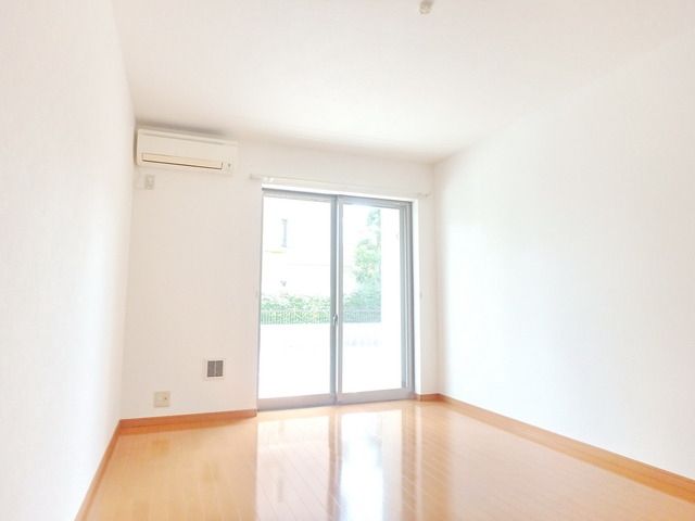 居室・リビング　★明るい居室空間★