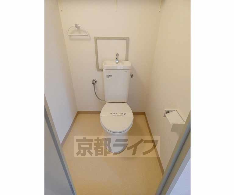 トイレ　清潔感のあるトイレです