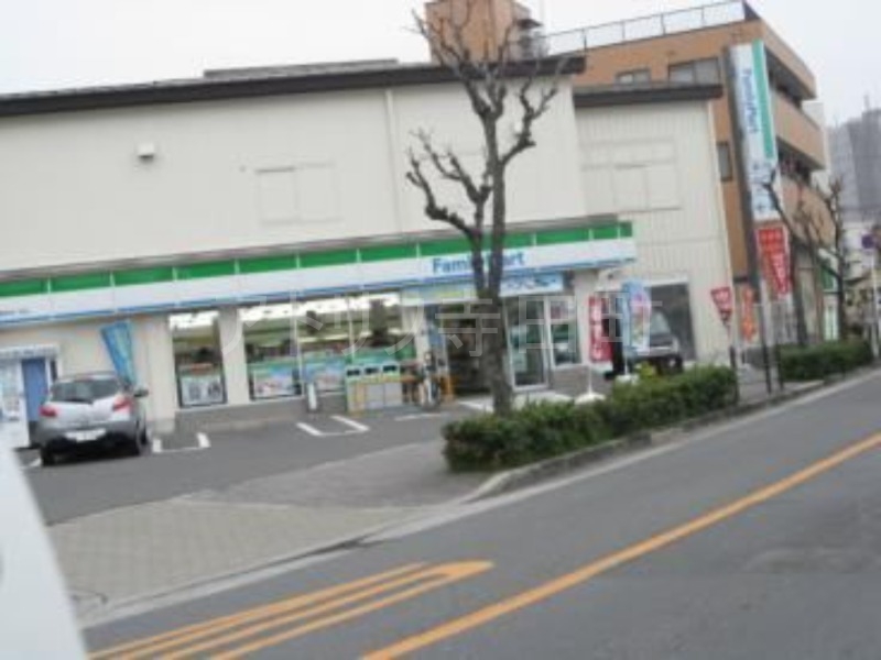 コンビニ　ファミリーマート喜連東四丁目店（コンビニ）まで231m