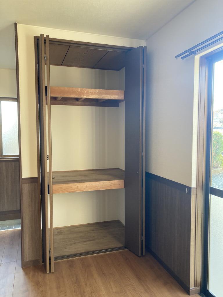 居室・リビング　リビング収納