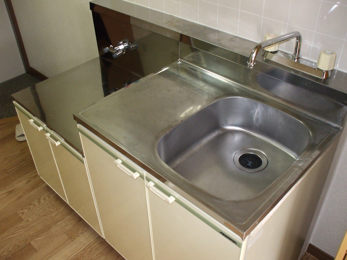 キッチン　※同タイプ別部屋の写真となります。