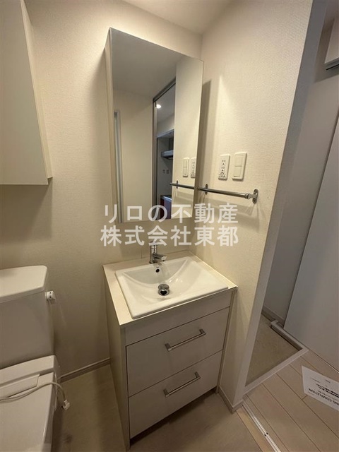 洗面設備　洗髪洗面化粧台なのでおでかけ準備もラクラクです☆