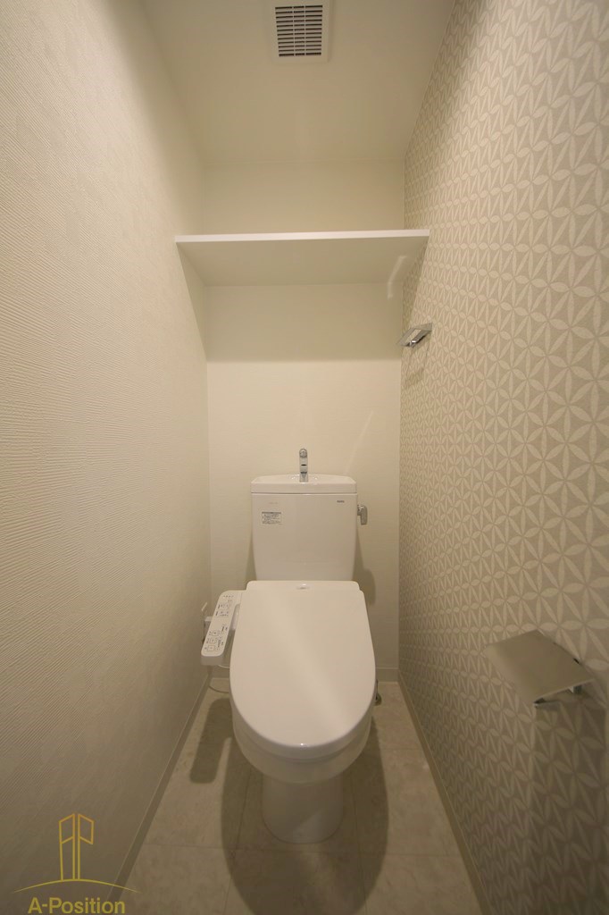 トイレ　ミラージュパレス難波クルヴァ