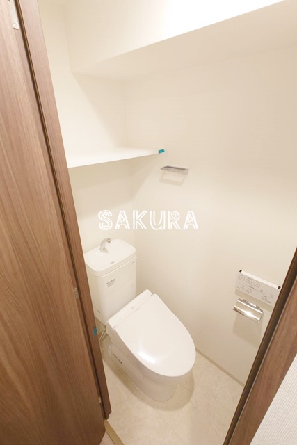 トイレ　嬉しいシャワー付きトイレ♪