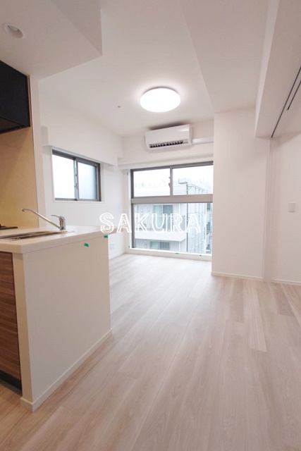 その他設備　エアコン付き・開放感のある室内♪