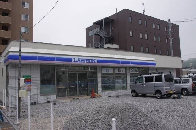 コンビニ　ローソン札幌山の手6条店（コンビニ）まで235m