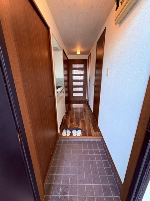 玄関　【玄関】※写真は同建物の別室写真です。参考ください