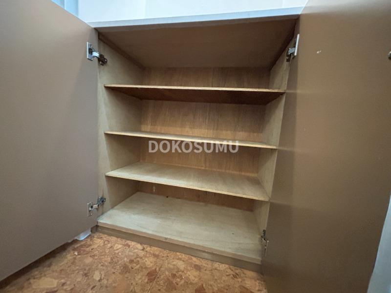 玄関　住まいの顔として相応しい、気品とゆとりのあるエントランス。