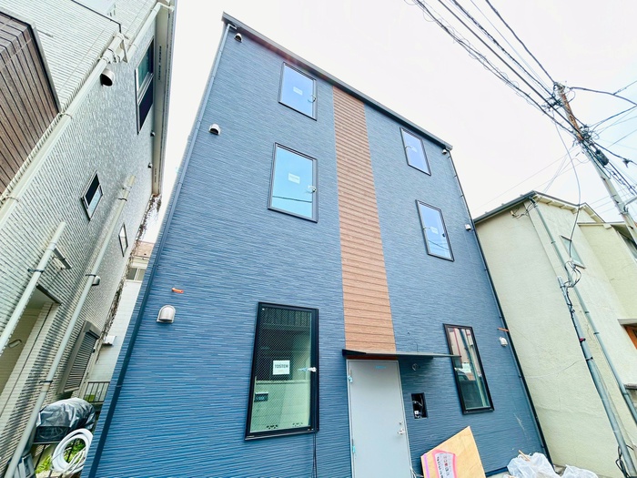 建物外観　建築中
