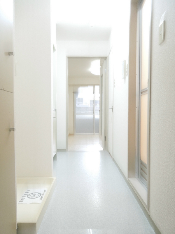 玄関　京都・四条河原町でのお部屋探しなら「ハウスクエスト」へ☆
