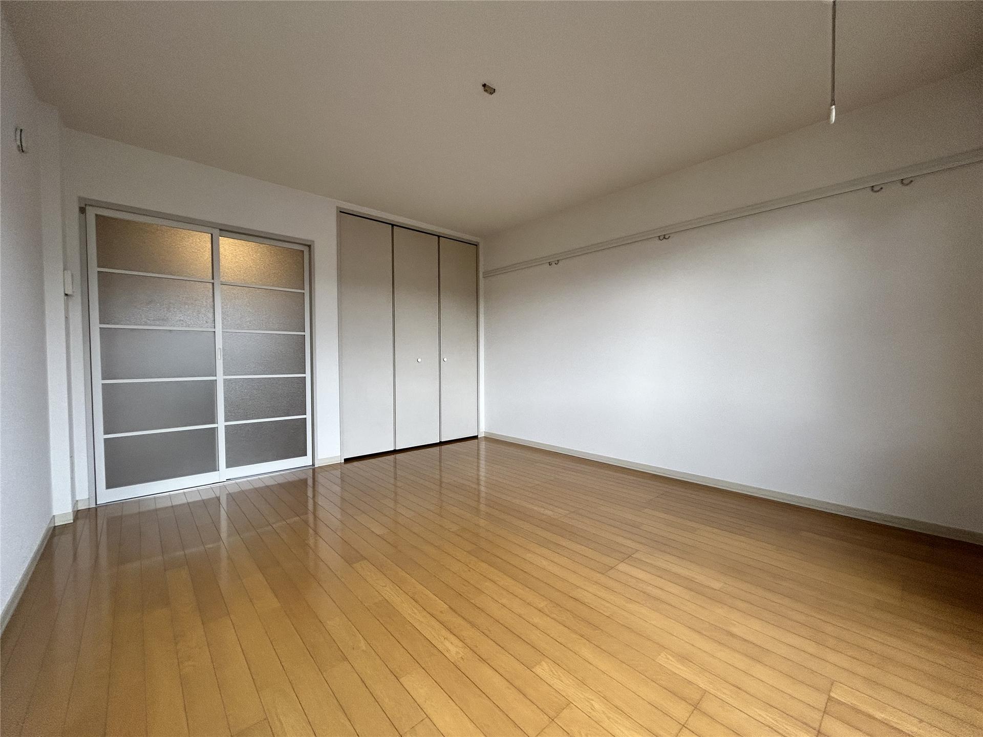 居室・リビング　洋室8帖のお部屋です(参考写真)