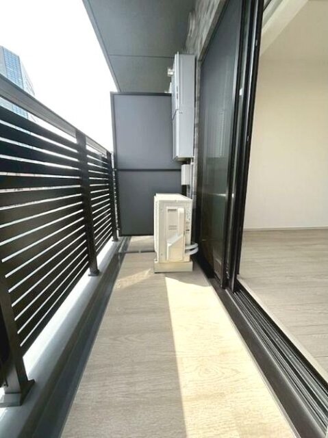 バルコニー　広いバルコニー