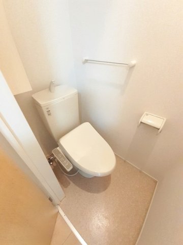 トイレ　コンパクトで使いやすいトイレです