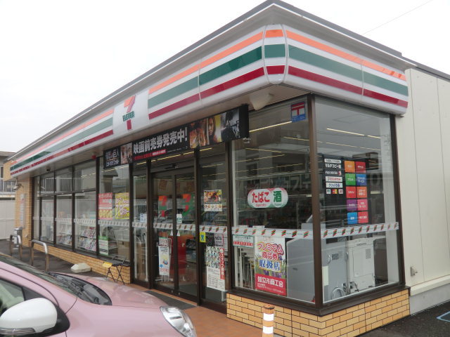 コンビニ　セブンイレブン知立牛田町店（コンビニ）まで557m